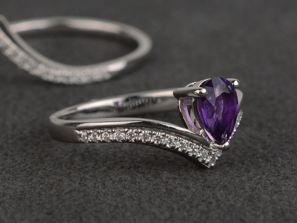 Amethyst Chevron Wedding Ring Set - Image 3