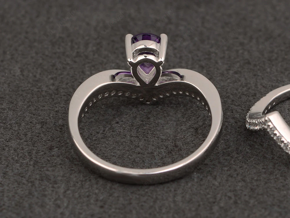 Amethyst Chevron Wedding Ring Set - Image 4