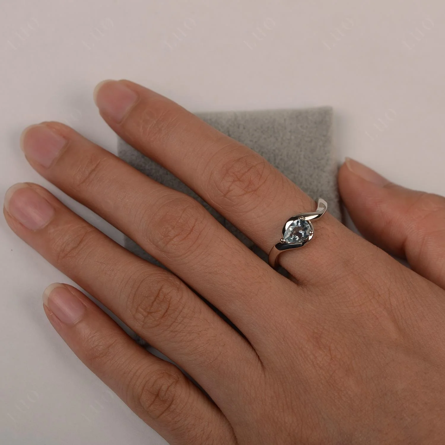 Pear Shaped Aquamarine East West Solitaire Ring - Image 12