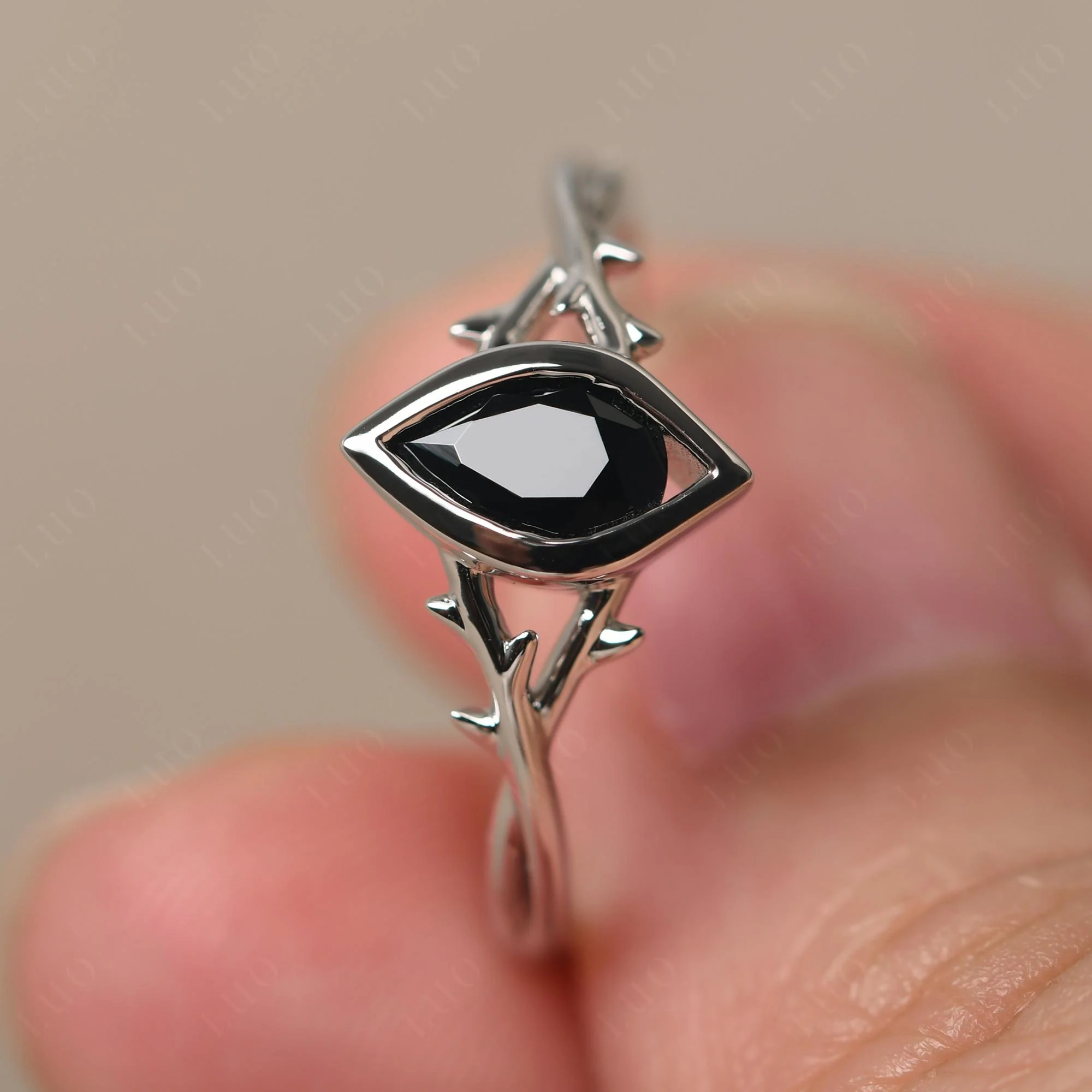 Black Spinel Twig Bezel Set Ring - Image 29