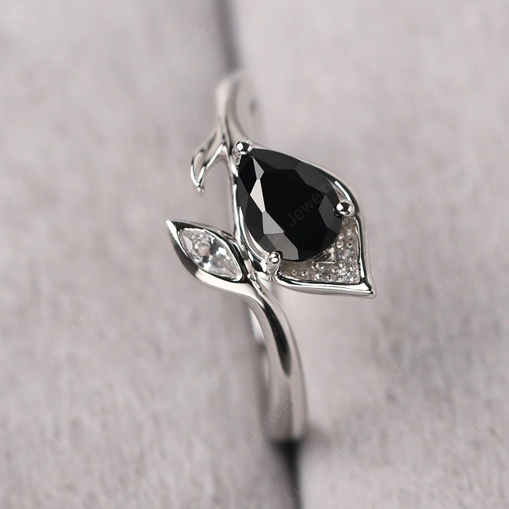 Nature Inspired Black Spinel Leaf Ring - Image 3