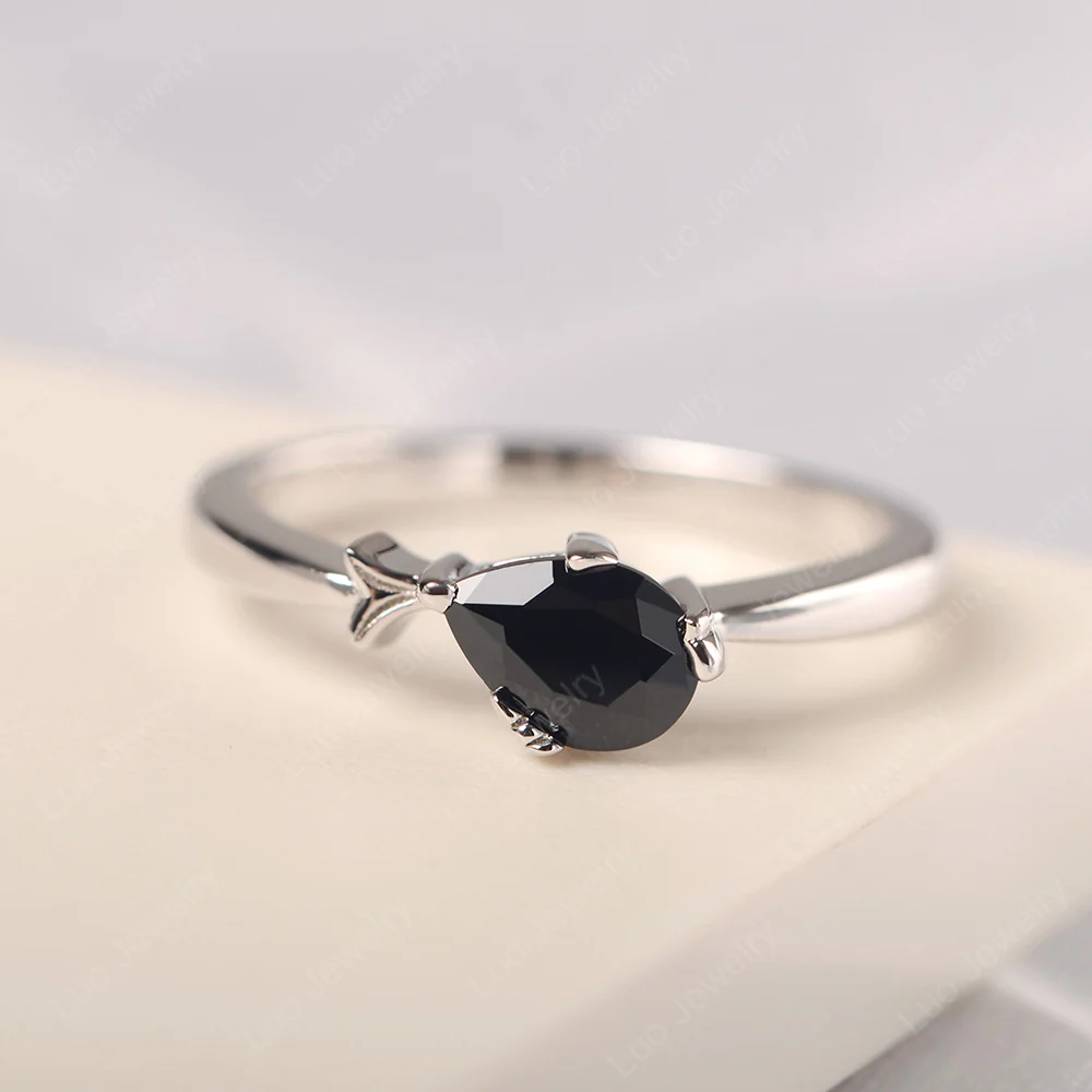 Pear Shaped Black Spinel Fish Ring