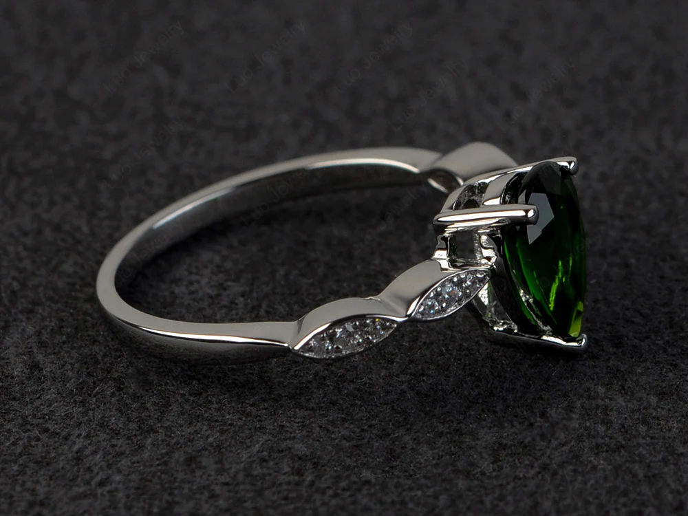 Diopside Pear Shaped Engagement Ring - Image 2