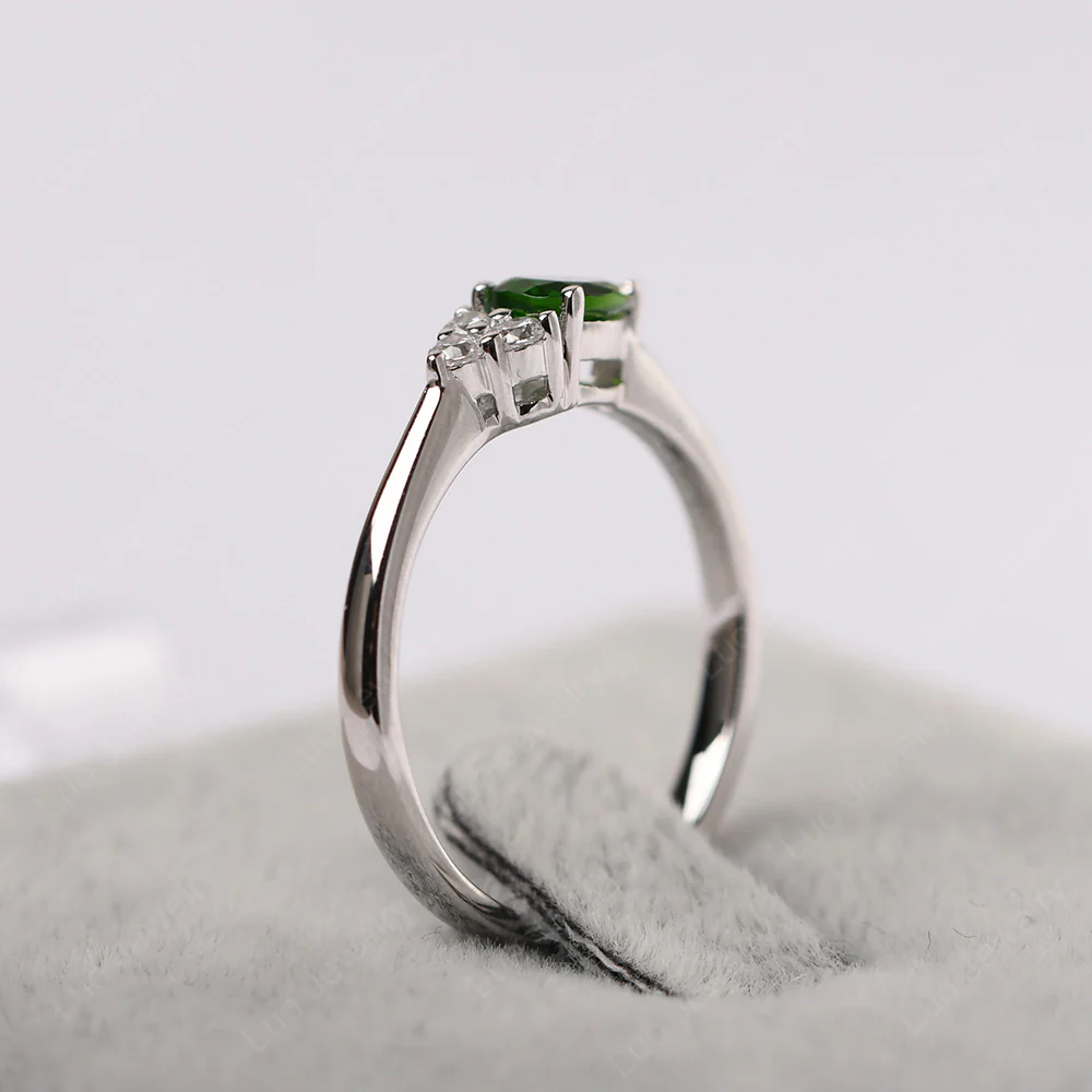 Petite Pear Shaped Diopside Ring - Image 4