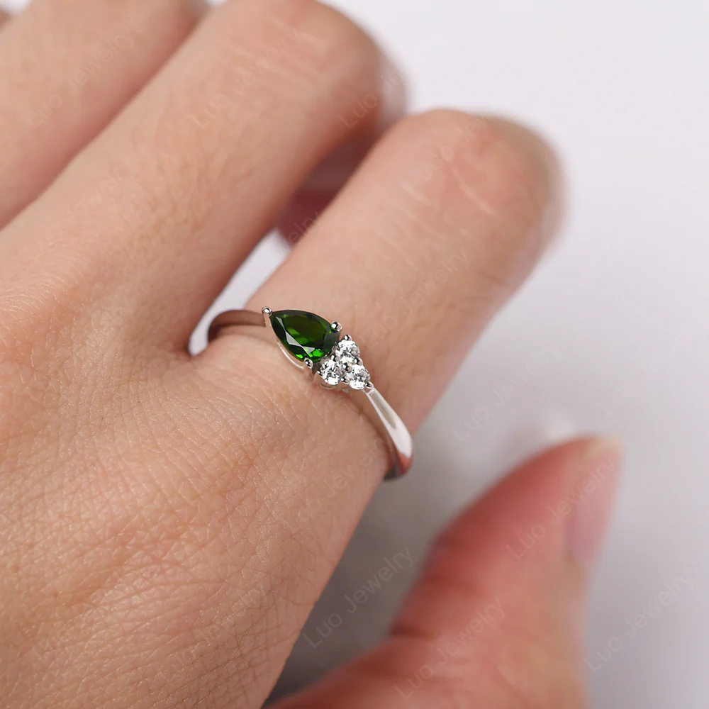 Petite Pear Shaped Diopside Ring - Image 5