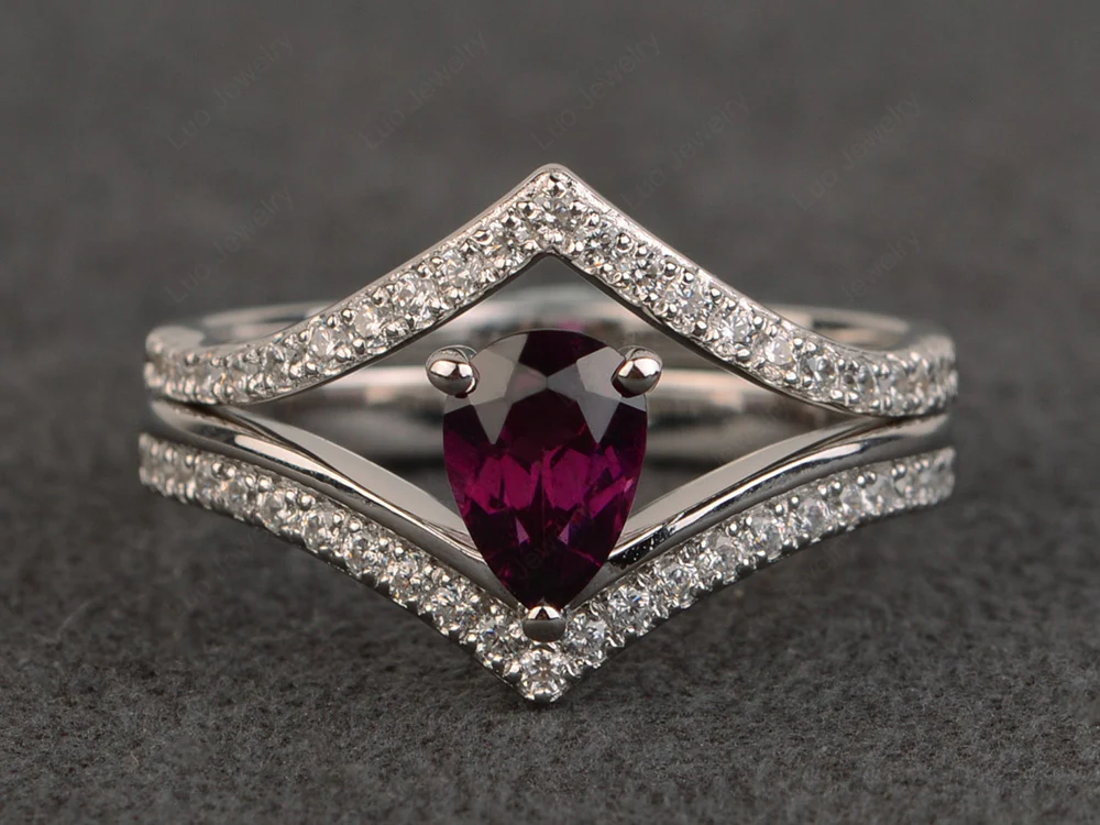 V Shaped Garnet Bridal Set Ring
