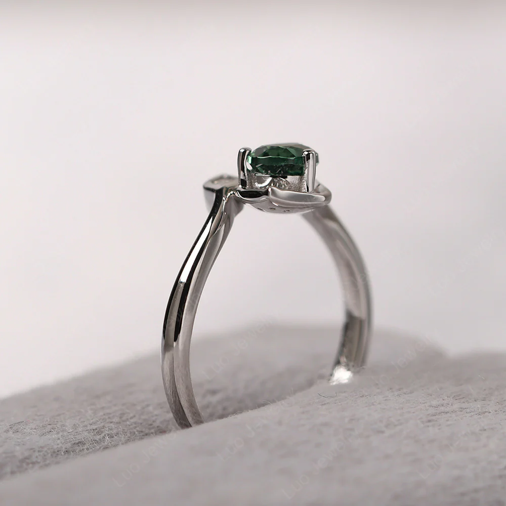 Green Sapphire Leaf Design Ring - Image 5