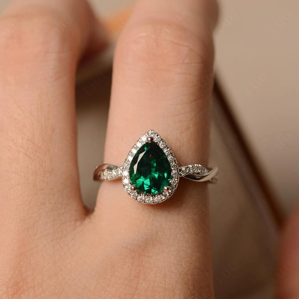 Emerald Twisted Band Engagement Ring - Image 33