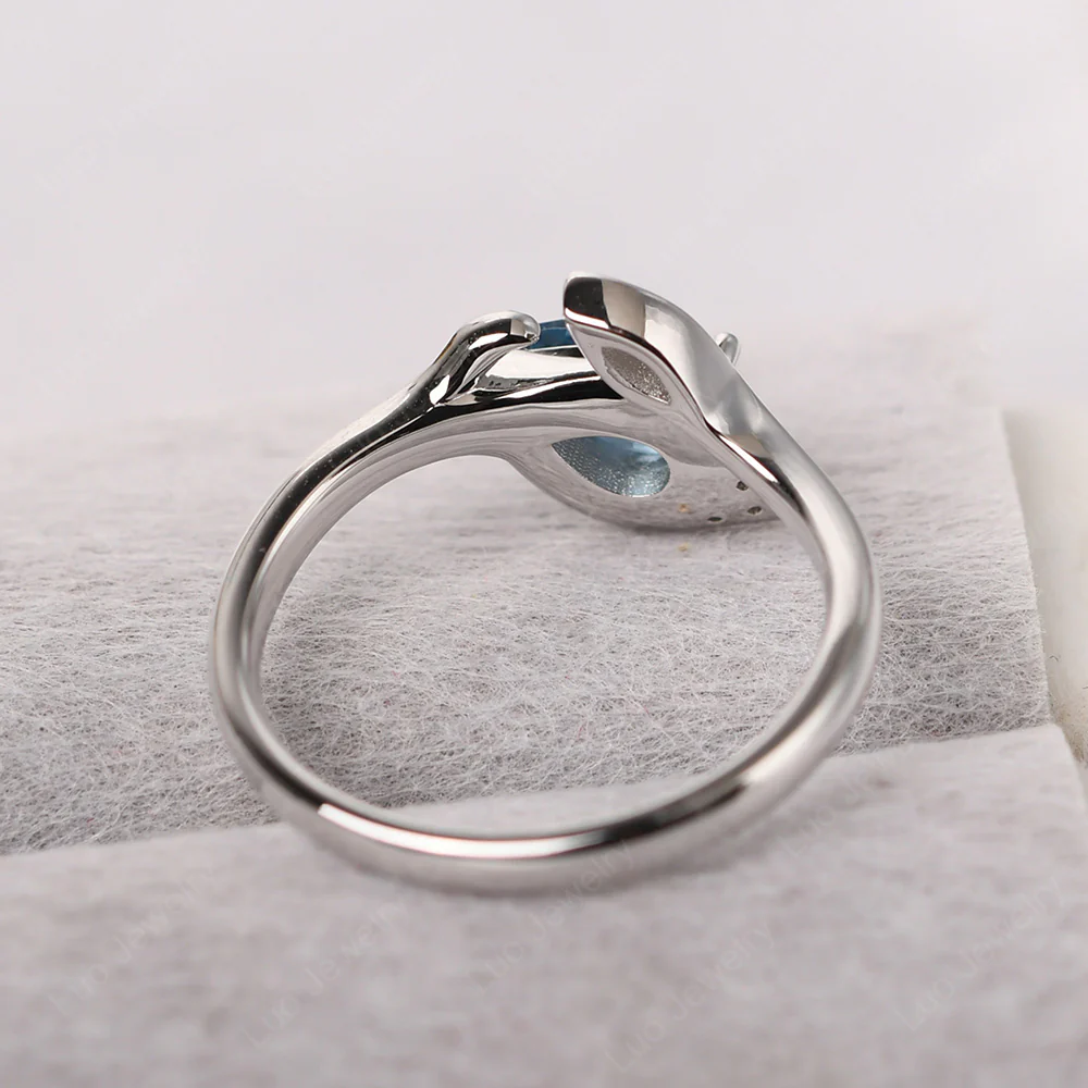 London Blue Topaz Leaf Design Ring - Image 4
