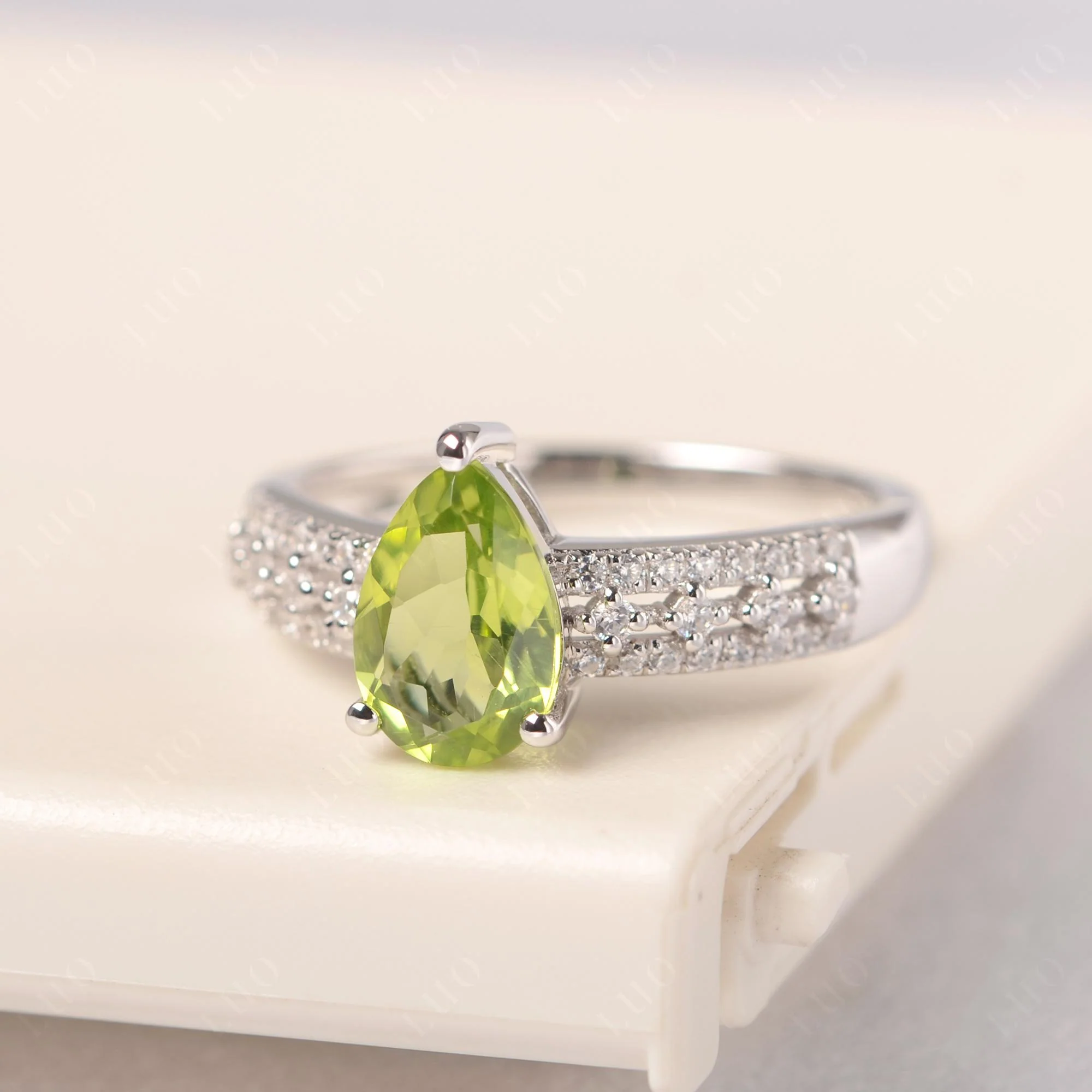 Peridot Pear Shaped Promise Ring - Image 2