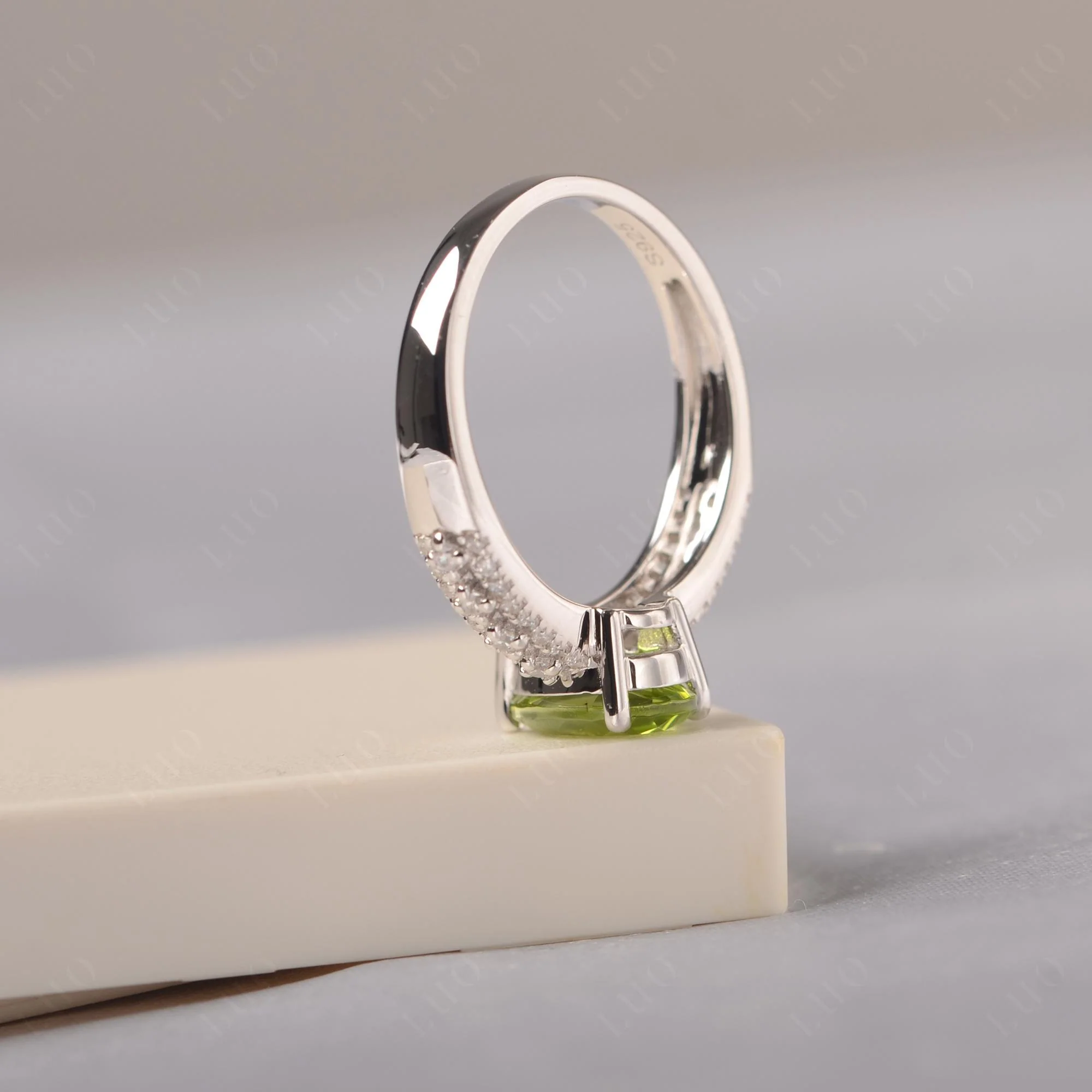 Peridot Pear Shaped Promise Ring - Image 4