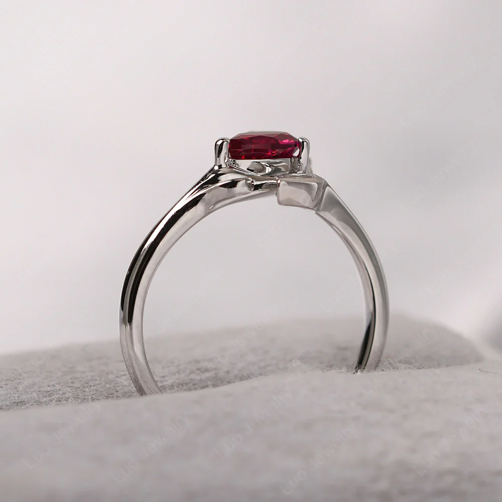 Ruby Leaf Design Ring - Image 5