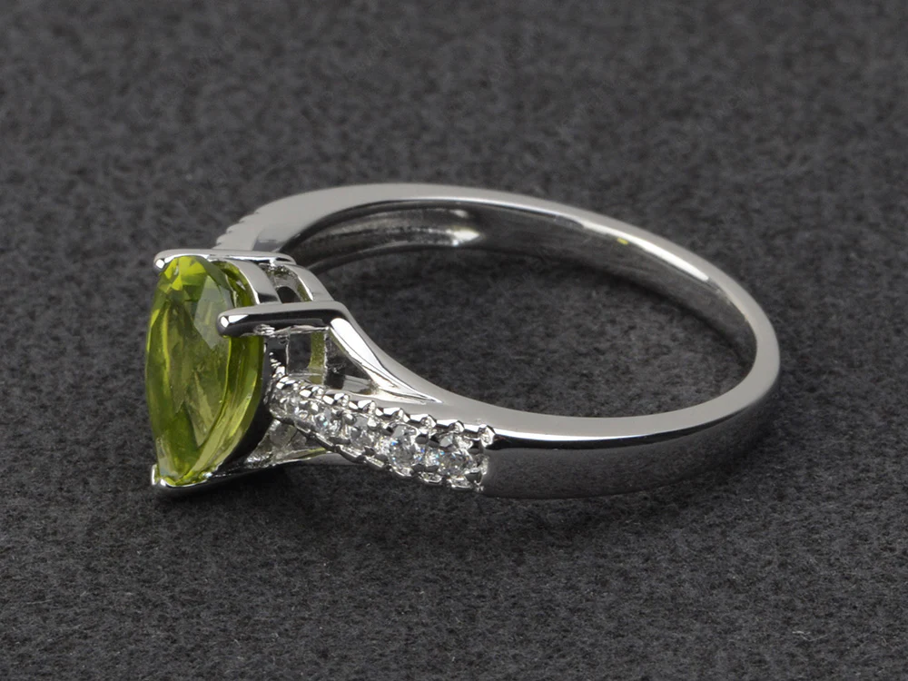 Pear Shaped Split Shank Peridot Ring - Image 2