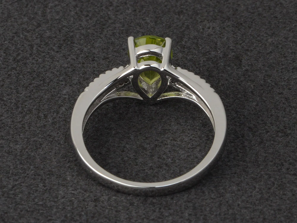 Pear Shaped Split Shank Peridot Ring - Image 3