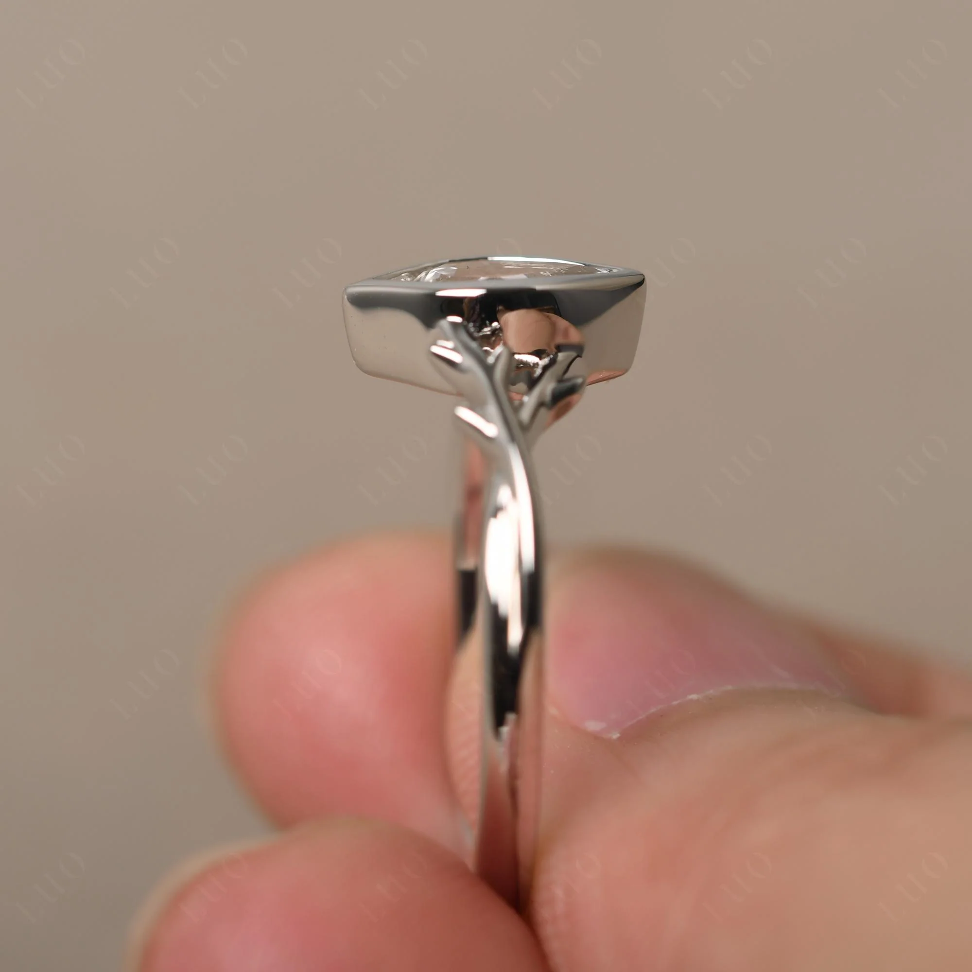 White Topaz Twig Bezel Set Ring - Image 32