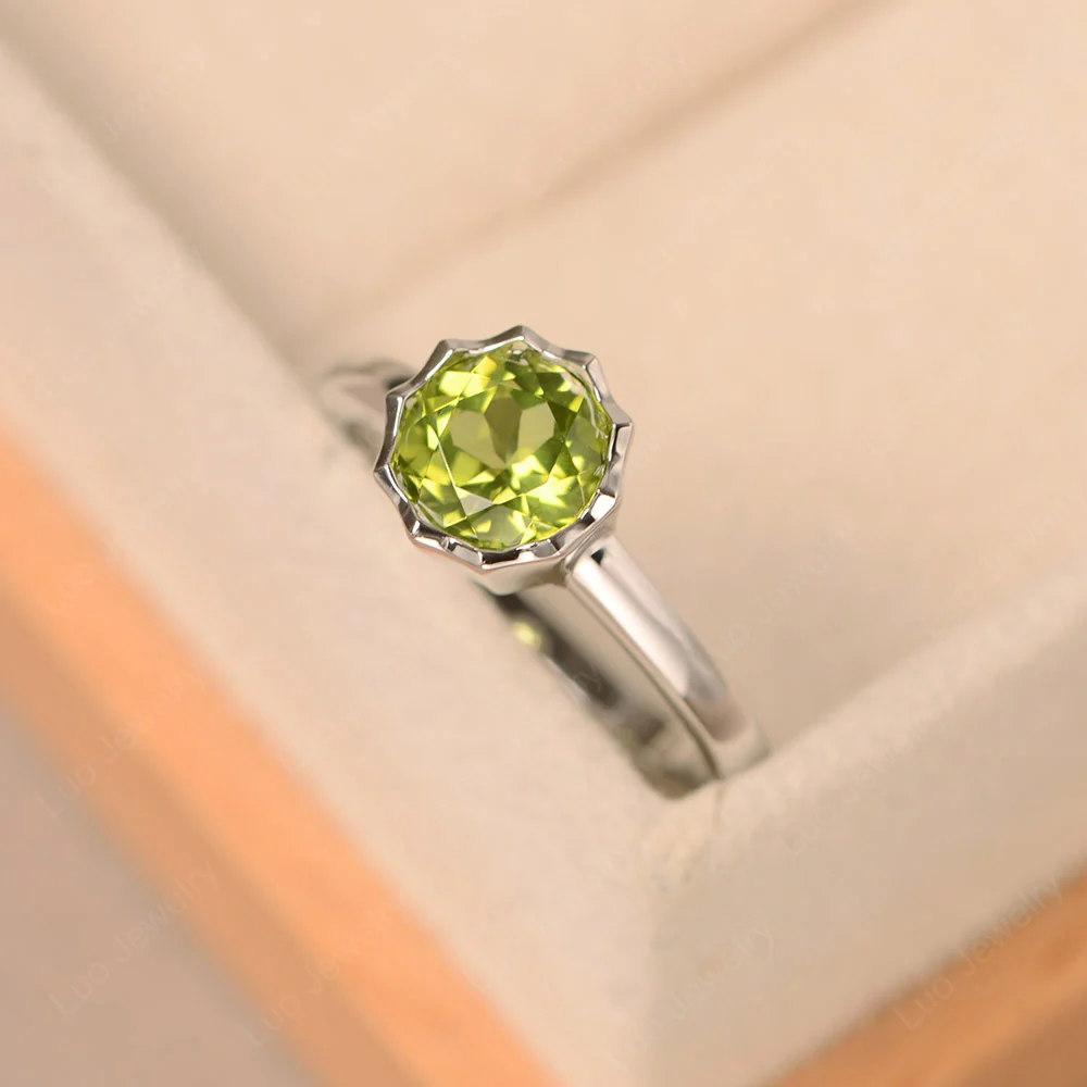 Peridot Bezel Solitaire Decagon Ring - Image 2