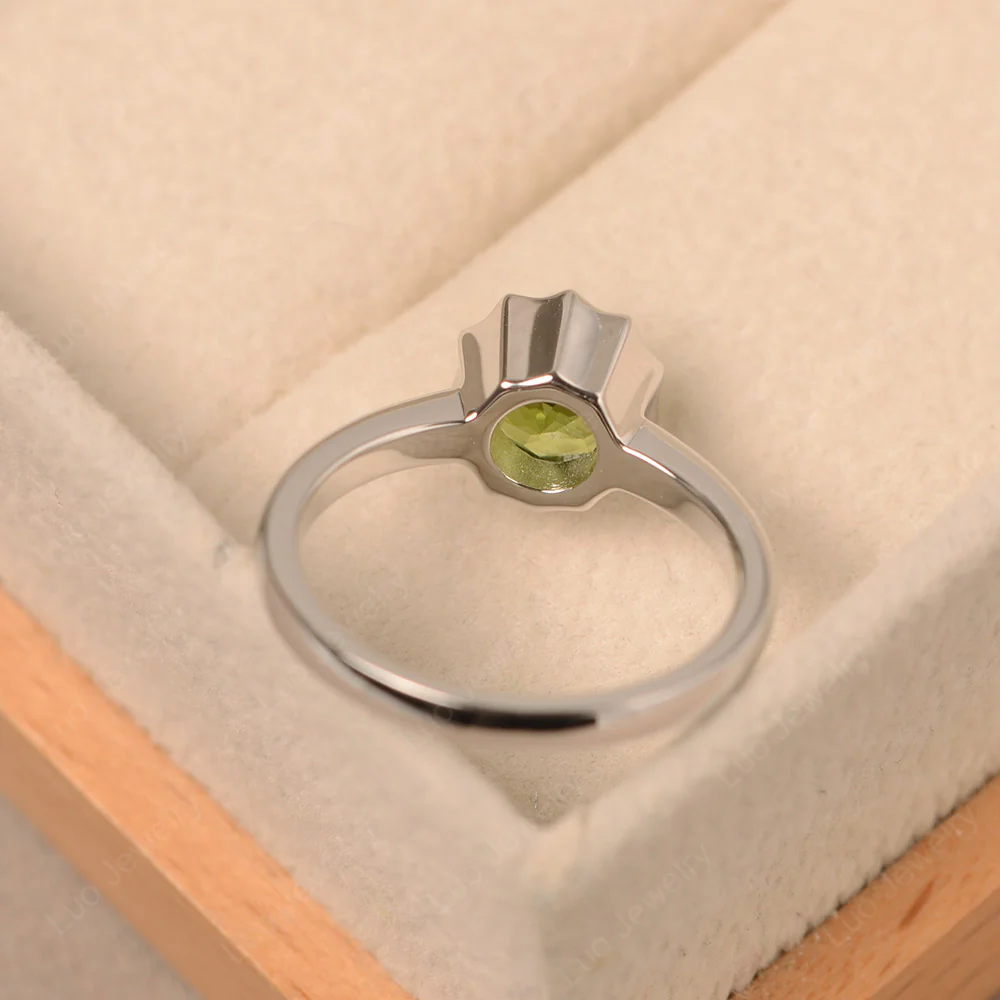 Peridot Bezel Solitaire Decagon Ring - Image 4