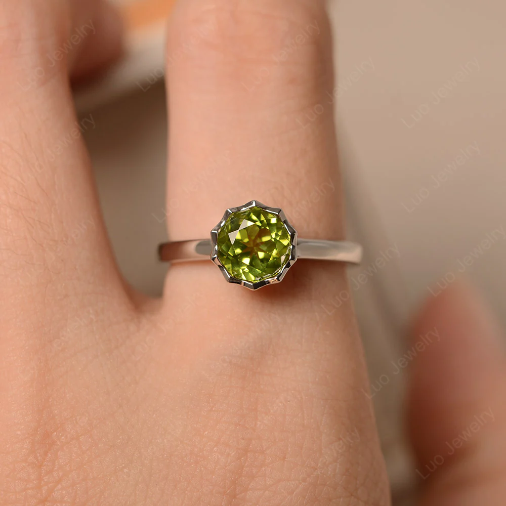 Peridot Bezel Solitaire Decagon Ring - Image 6