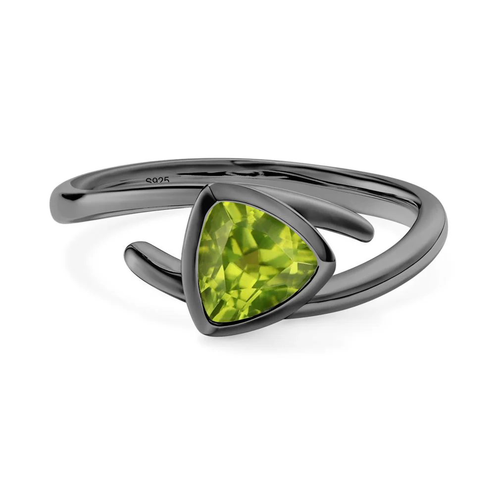 Bezel Set Peridot Ring - Image 9