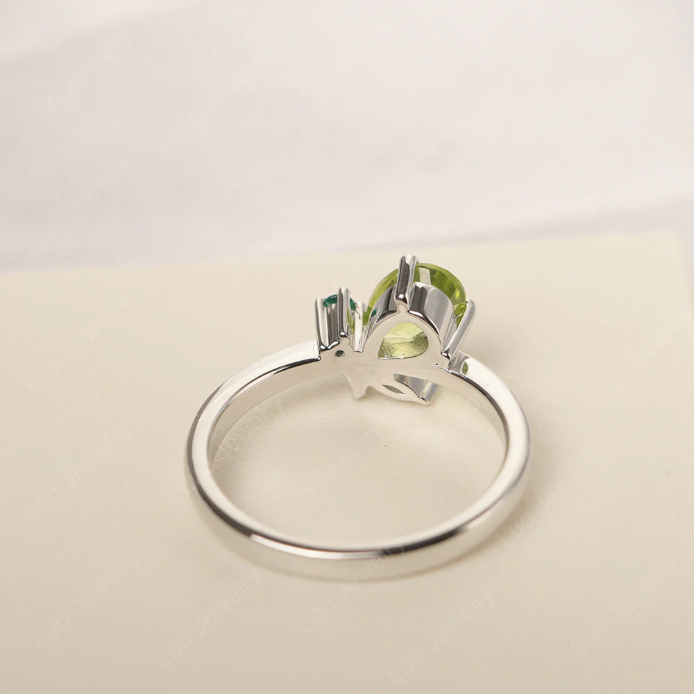 Peridot Bee Engagement Ring - Image 3