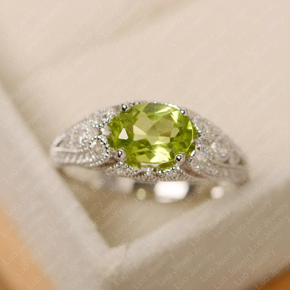 Vintage Horizontal Oval Cut Peridot Ring - Image 2