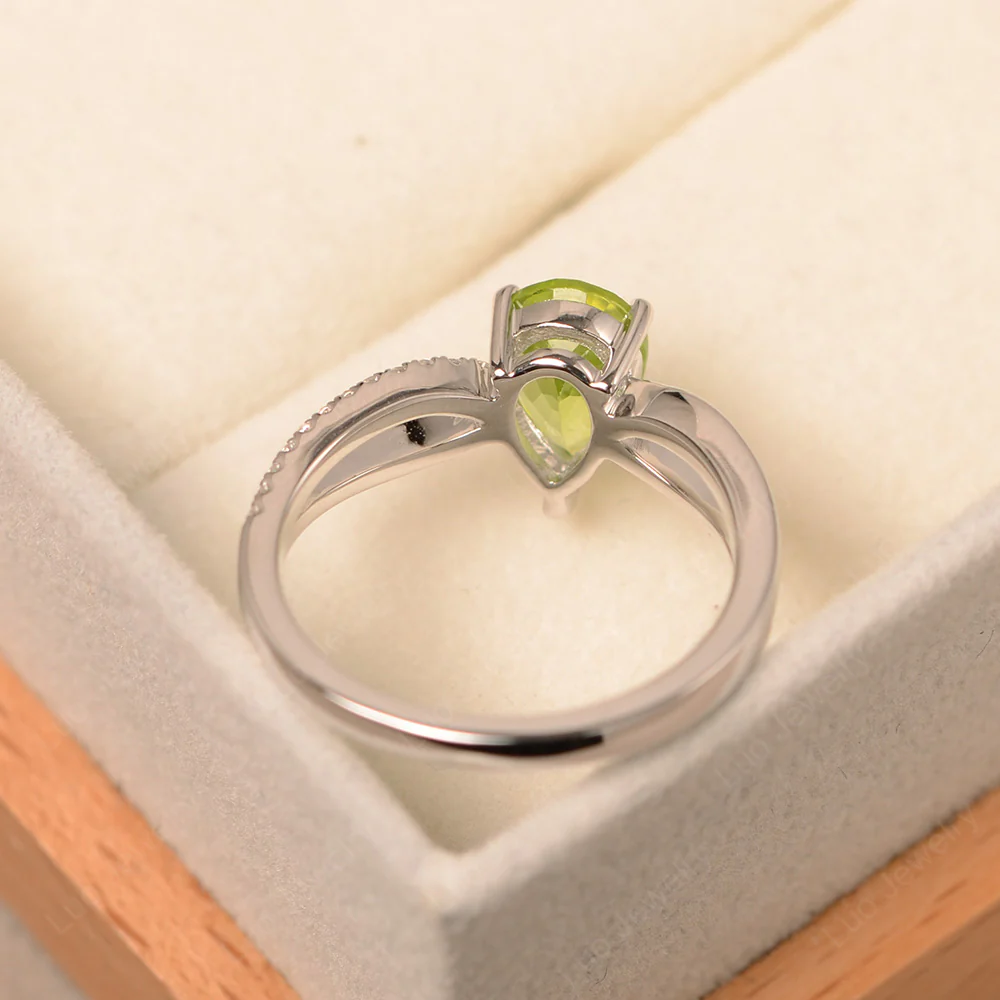 Pear Shaped Peridot Ring Split Shank - Image 3
