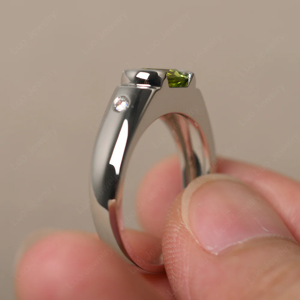 Oval Peridot Horizontal Unisex Ring - Image 4