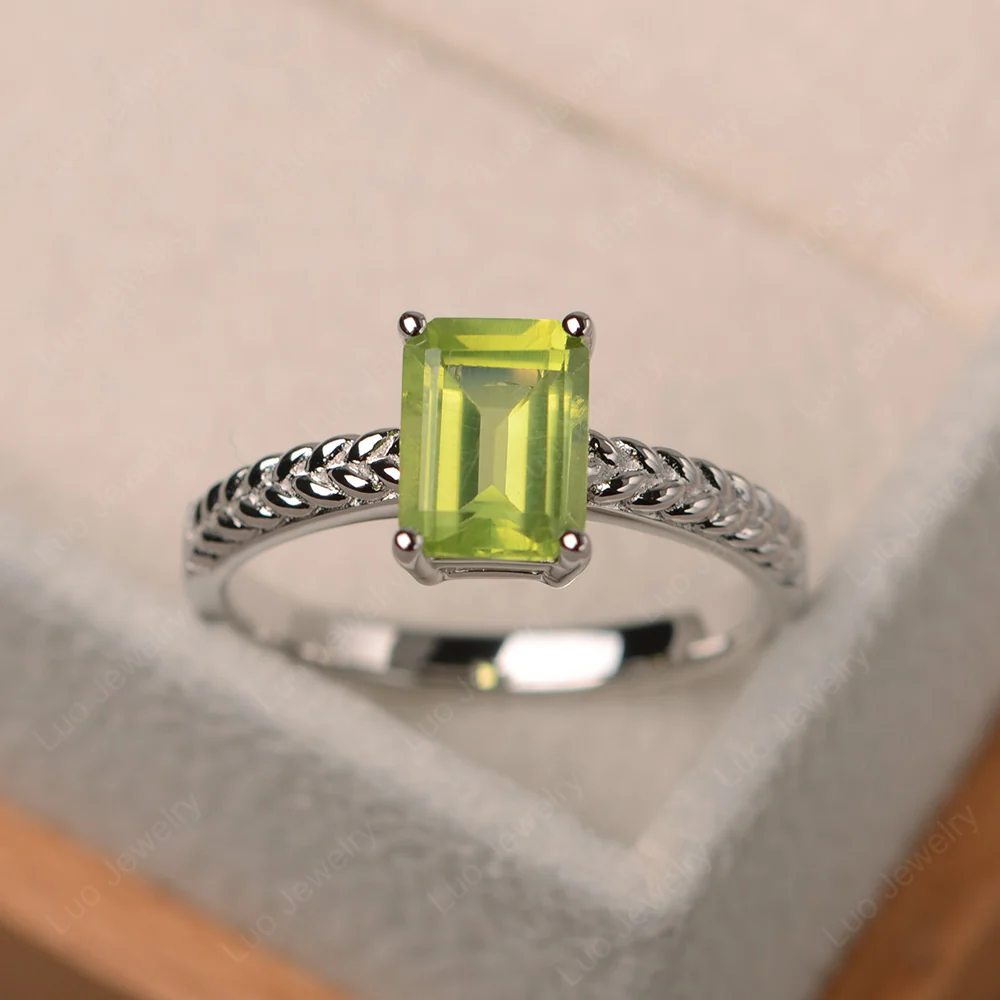 Peridot Solitaire Woven Ring - Image 2