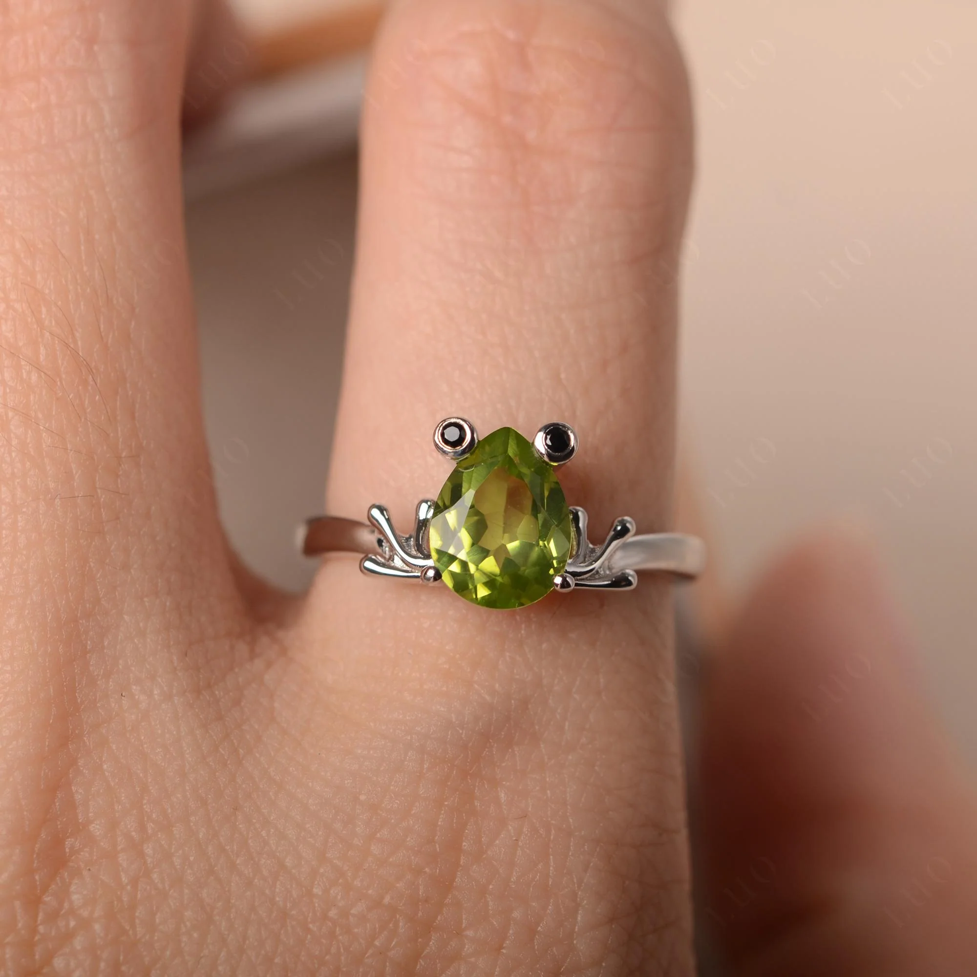 Peridot Frog Promise Ring - Image 33