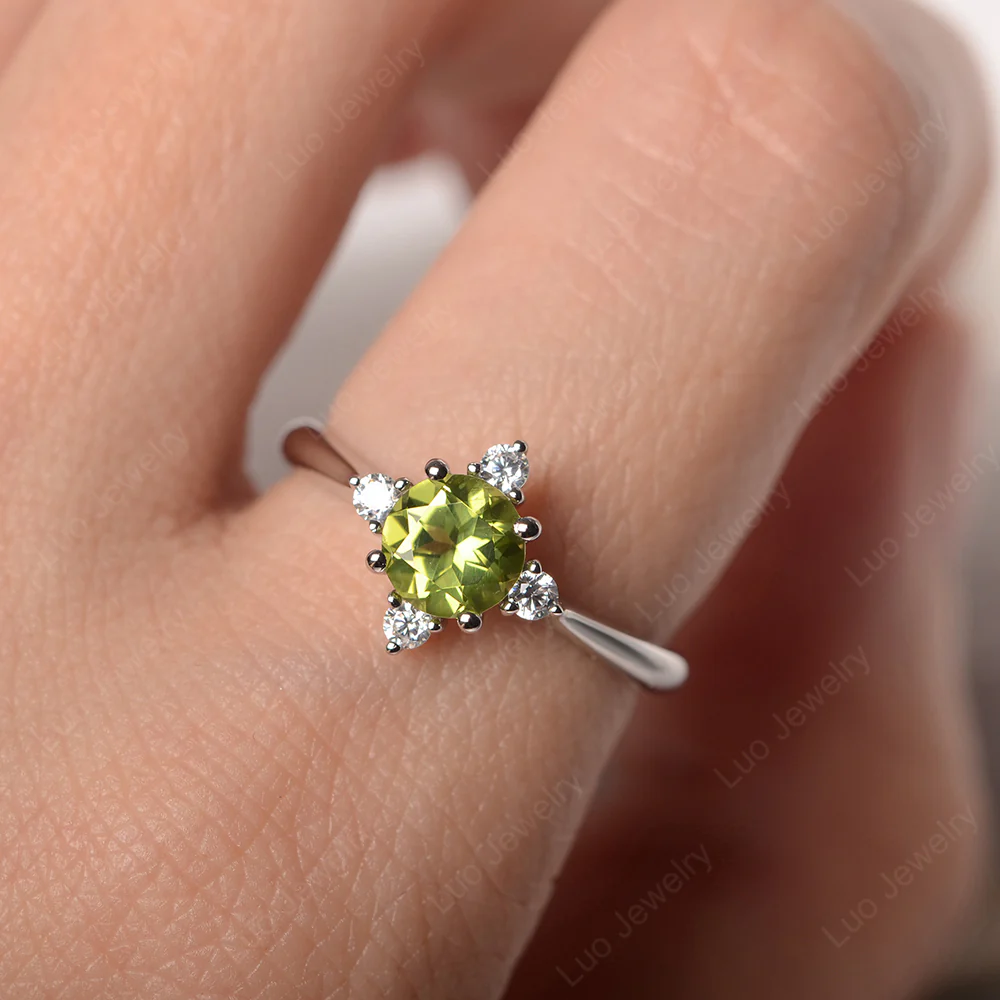 Peridot Starburst Engagement Ring - Image 4