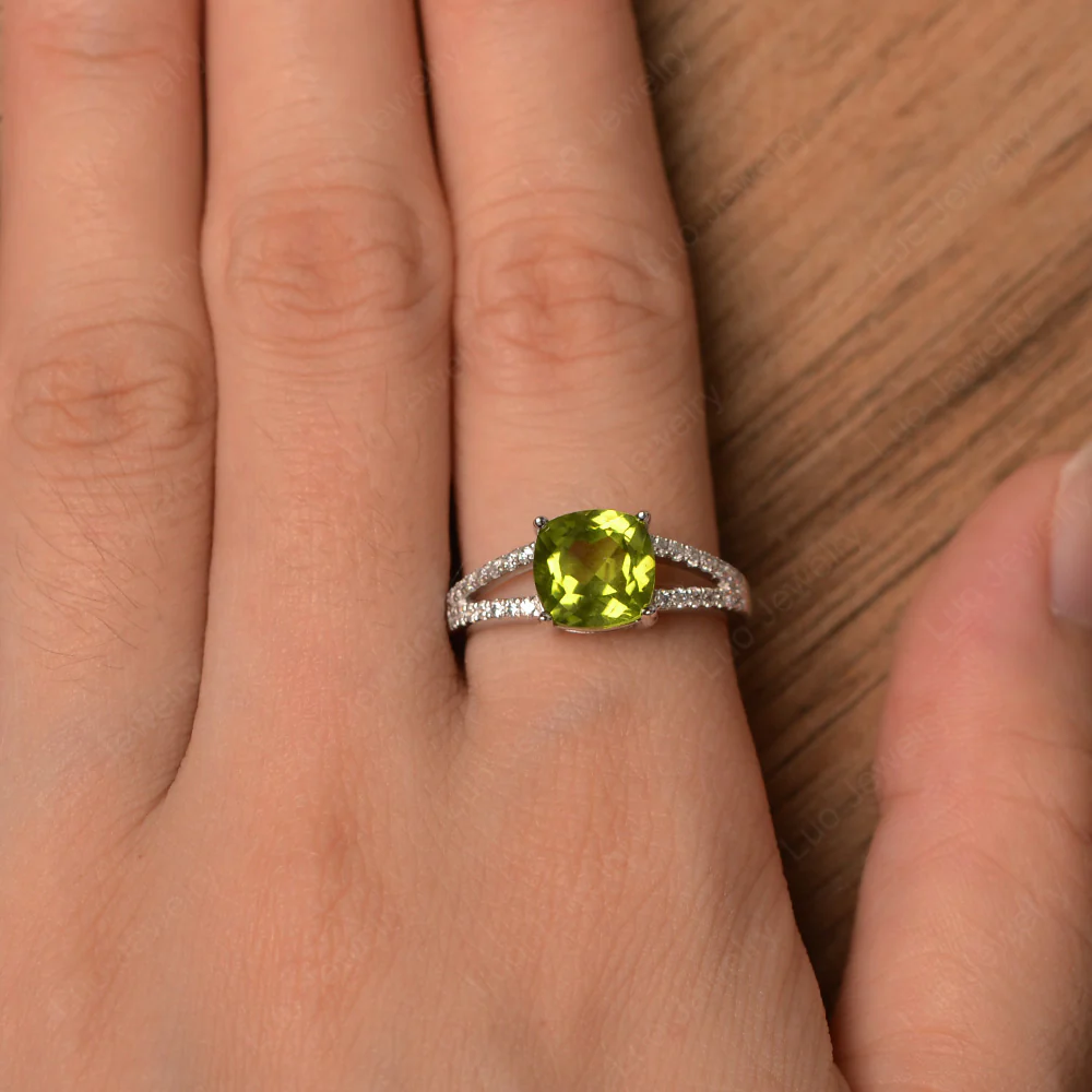 Cushion Cut Peridot Split Shank Ring - Image 4