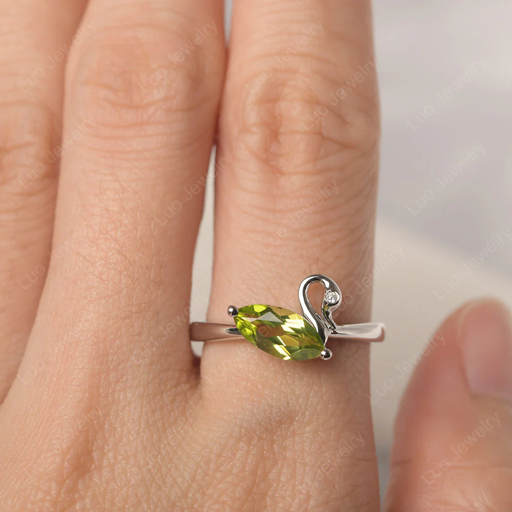 Peridot Swan Ring - Image 4