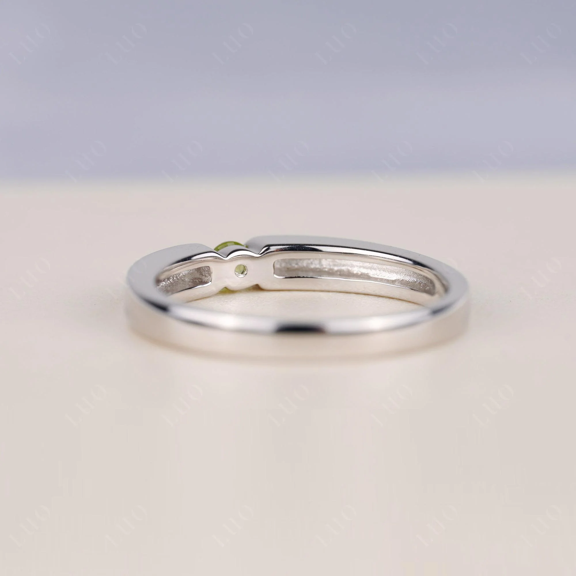 Peridot Solitaire Band Ring - Image 4
