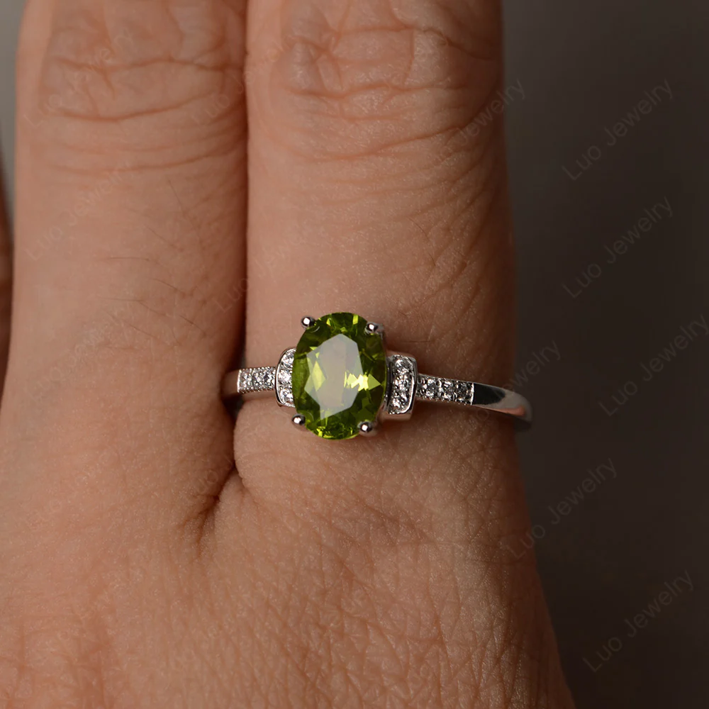 Petite Oval Peridot Ring - Image 4