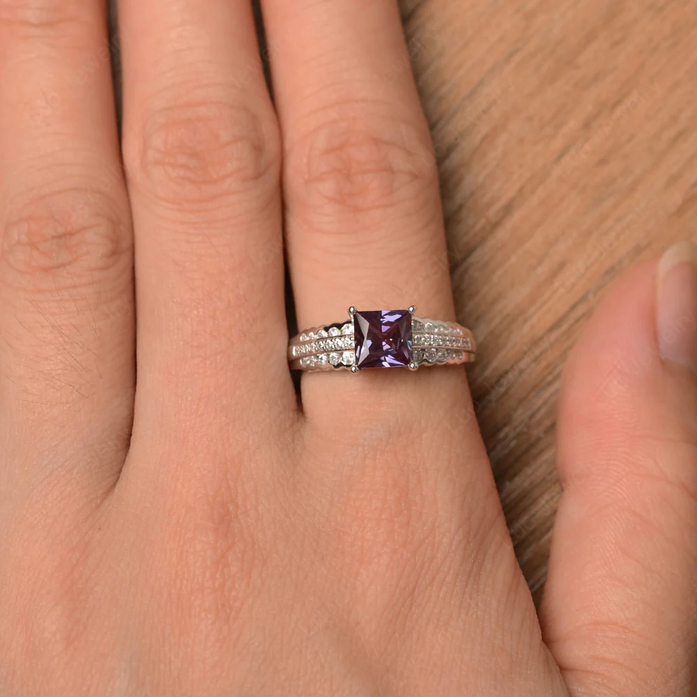 Alexandrite Scalloped Ring - Image 4