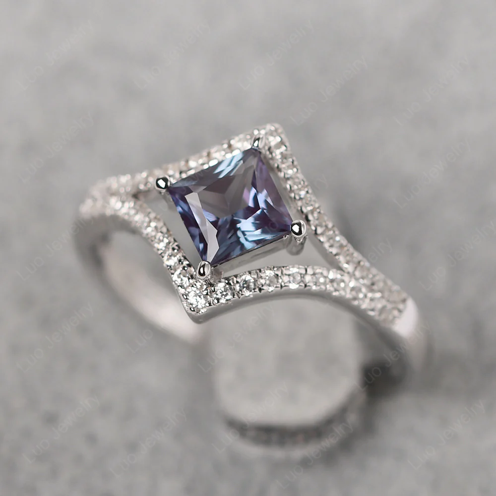 Princess Cut Alexandrite Kite Set Halo Ring - Image 3