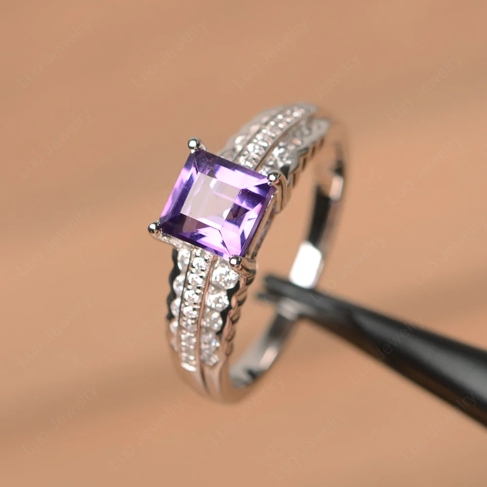 Amethyst Scalloped Ring