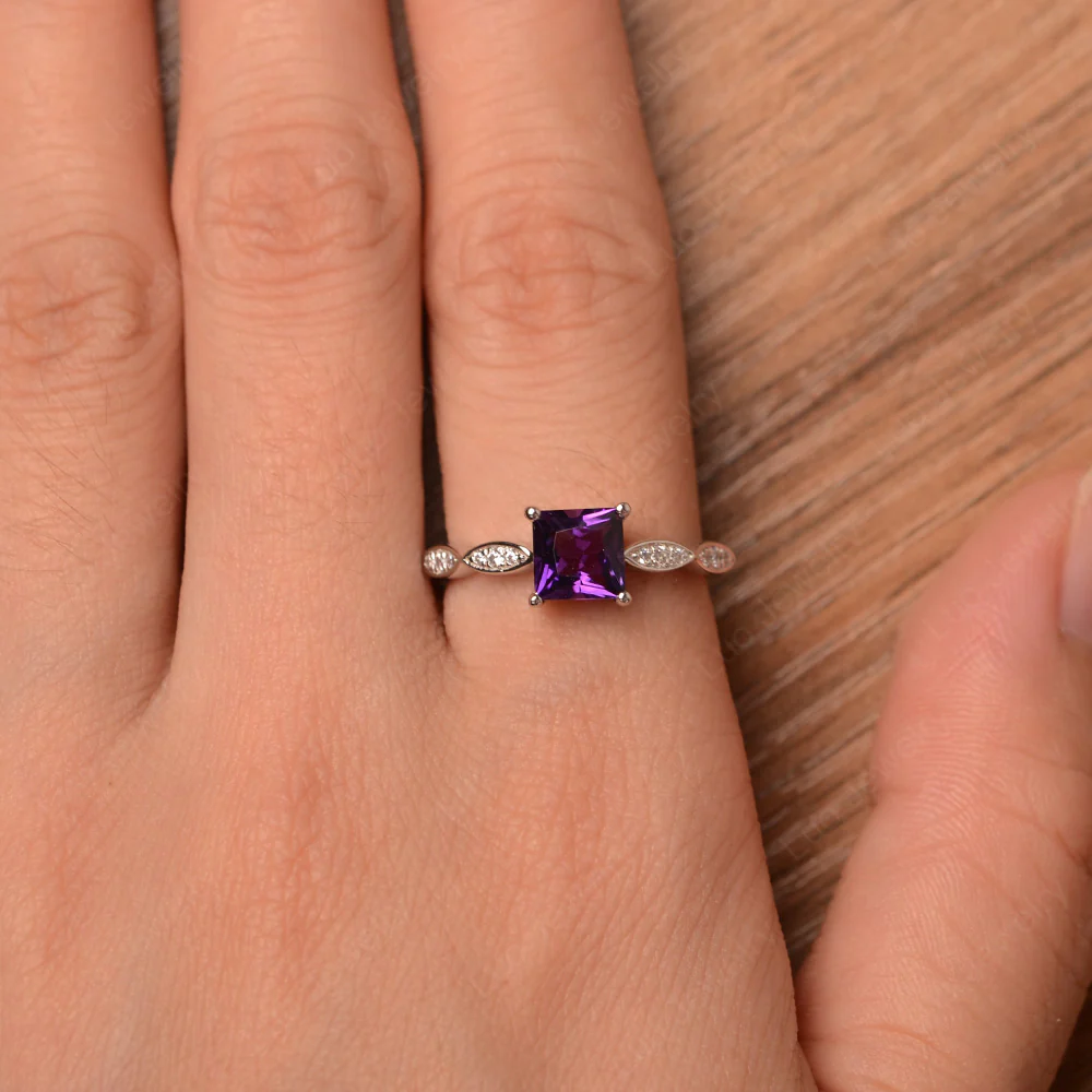 Princess Cut Amethyst Ring - Image 4