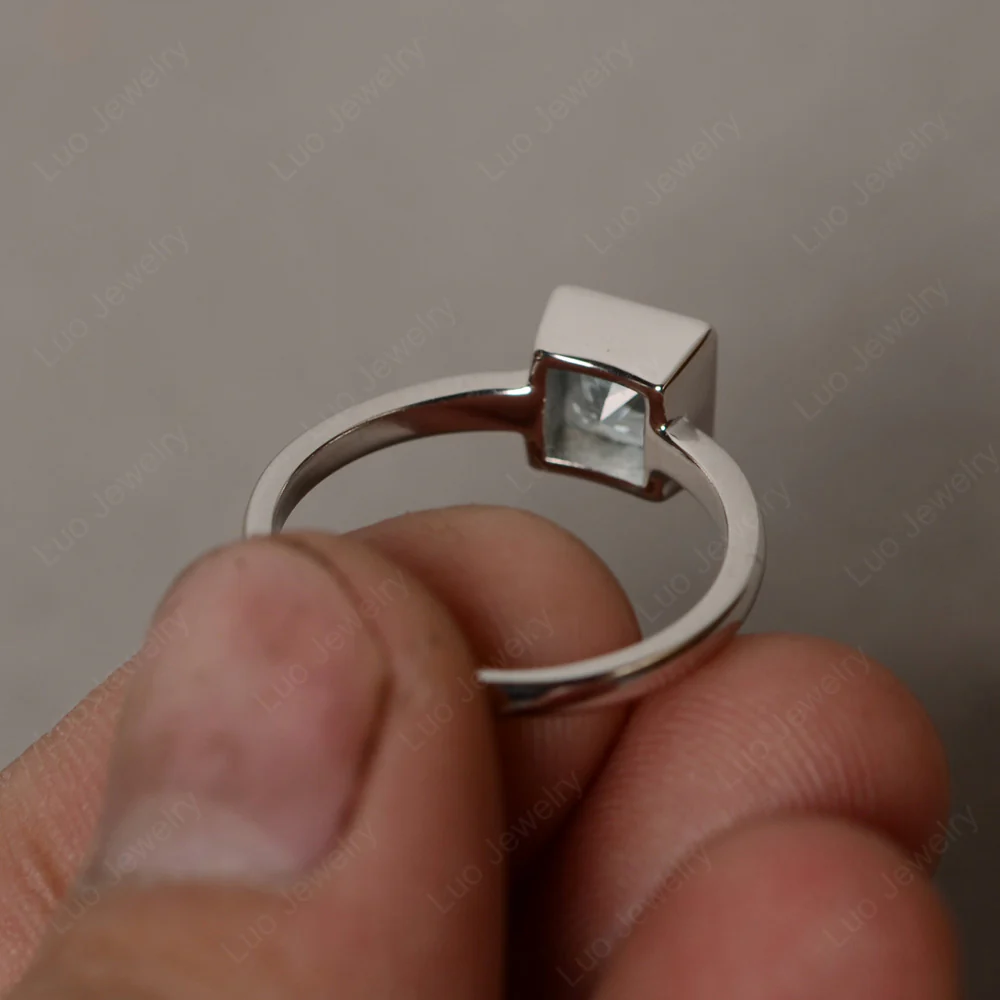 Princess Cut Aquamarine Bezel Setting Ring - Image 4