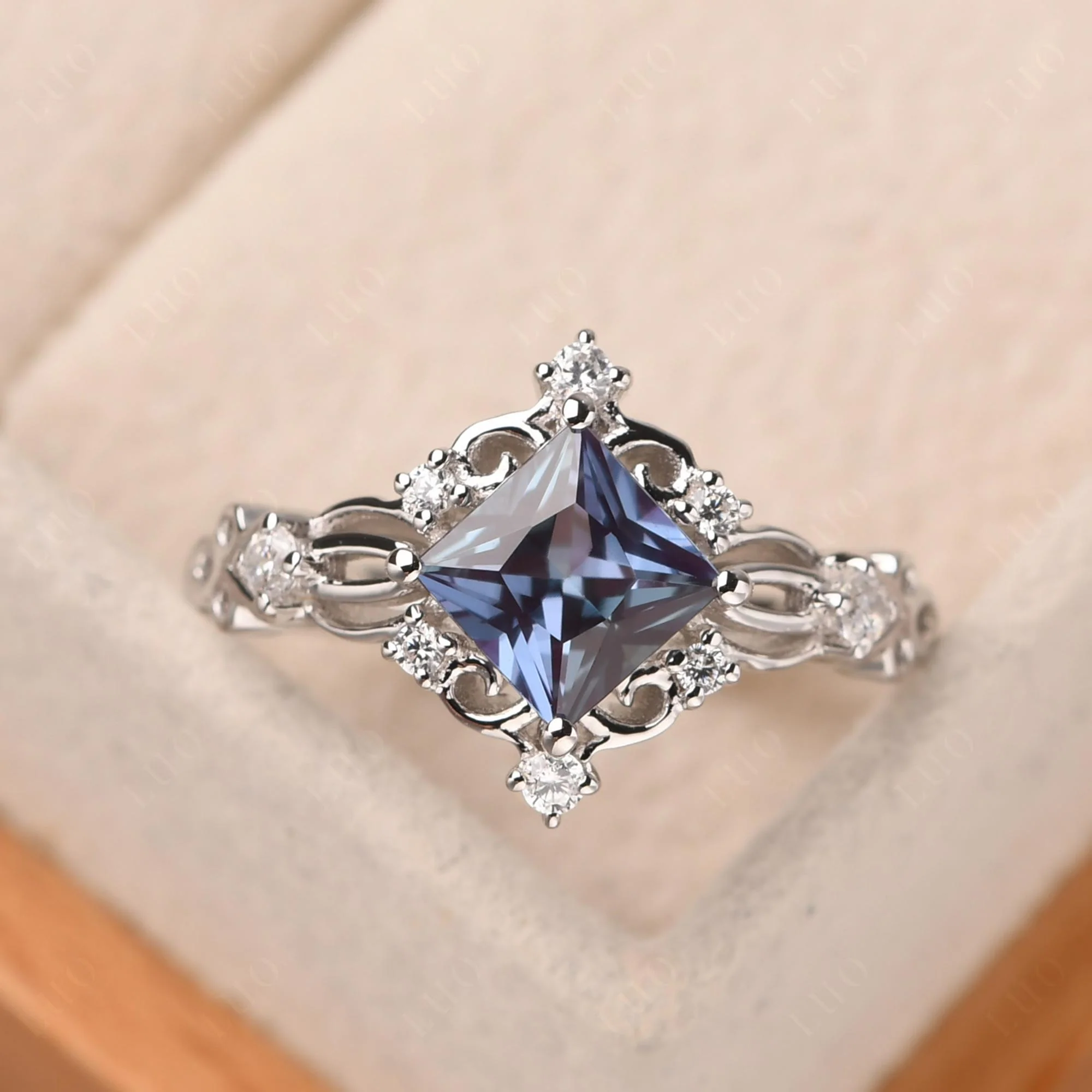 Princess Cut Alexandrite Art Deco Ring - Image 29
