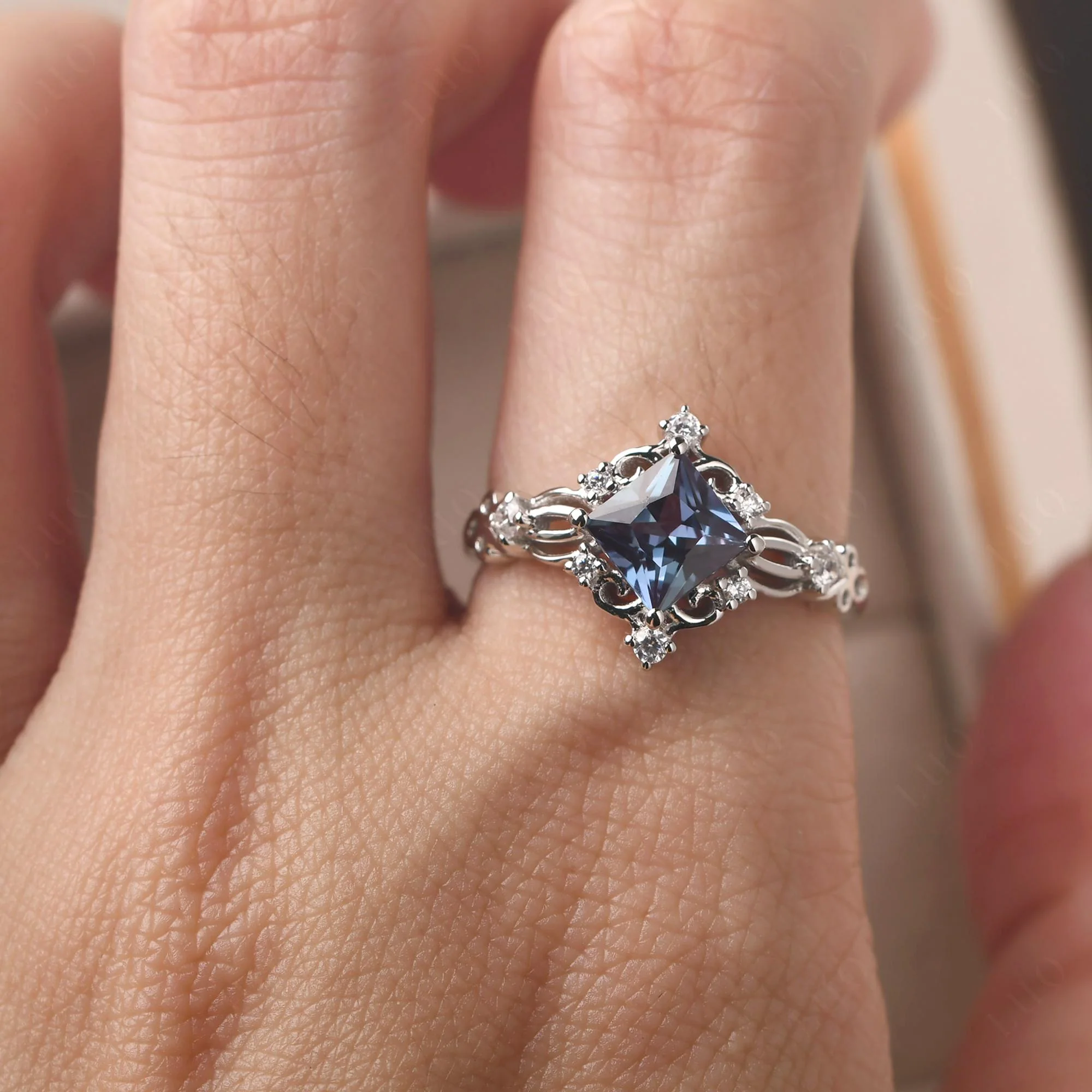 Princess Cut Alexandrite Art Deco Ring - Image 33