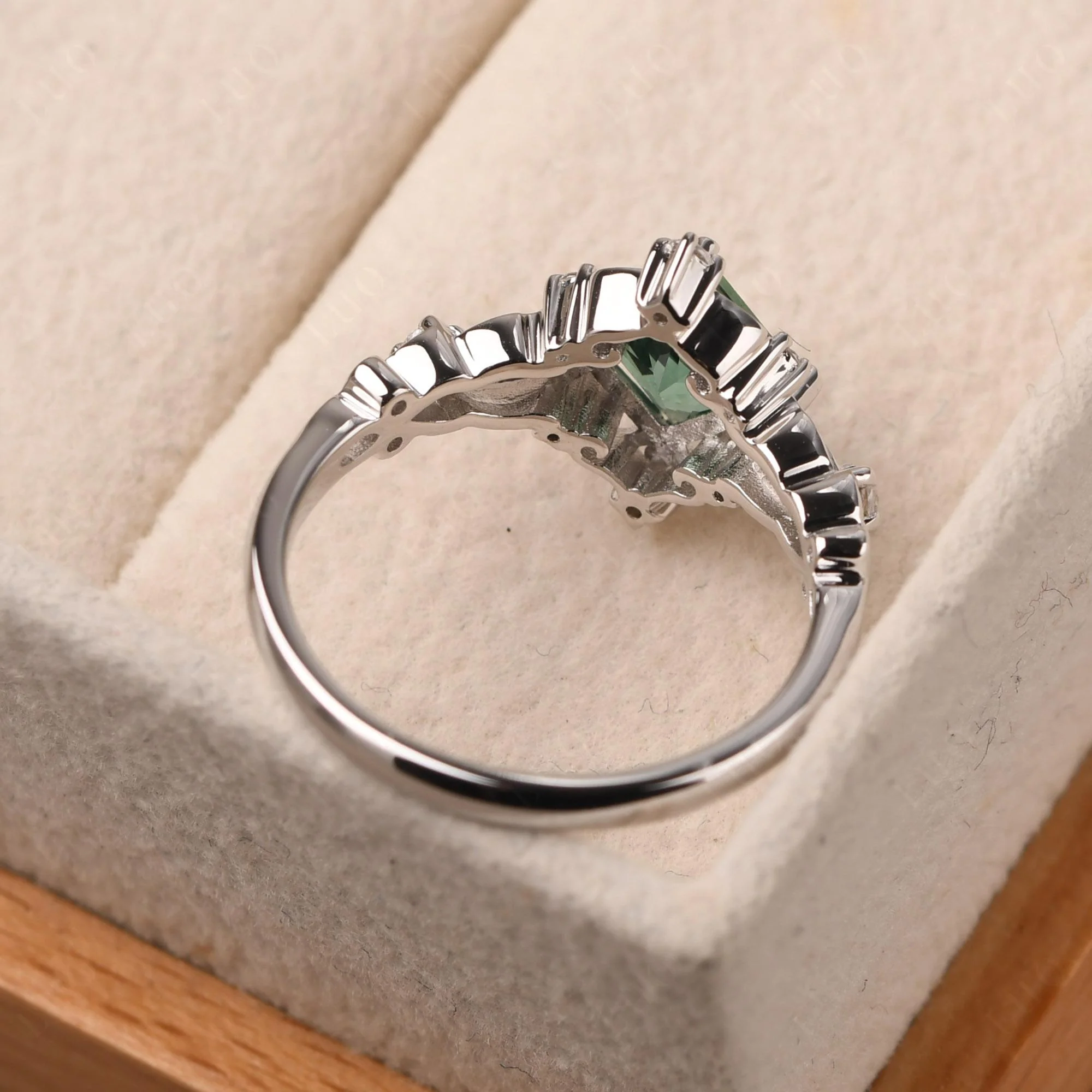 Green Sapphire Art Deco Ring - Image 31
