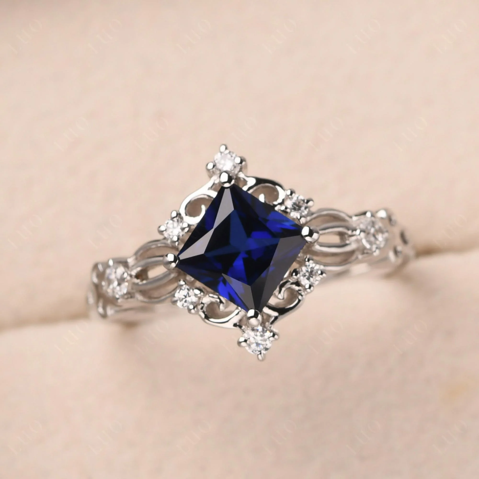 Sapphire Art Deco Ring - Image 29