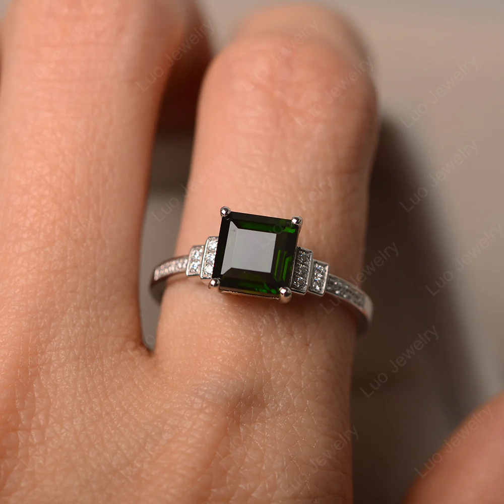 Diopside Elegant Engagement Ring - Image 4