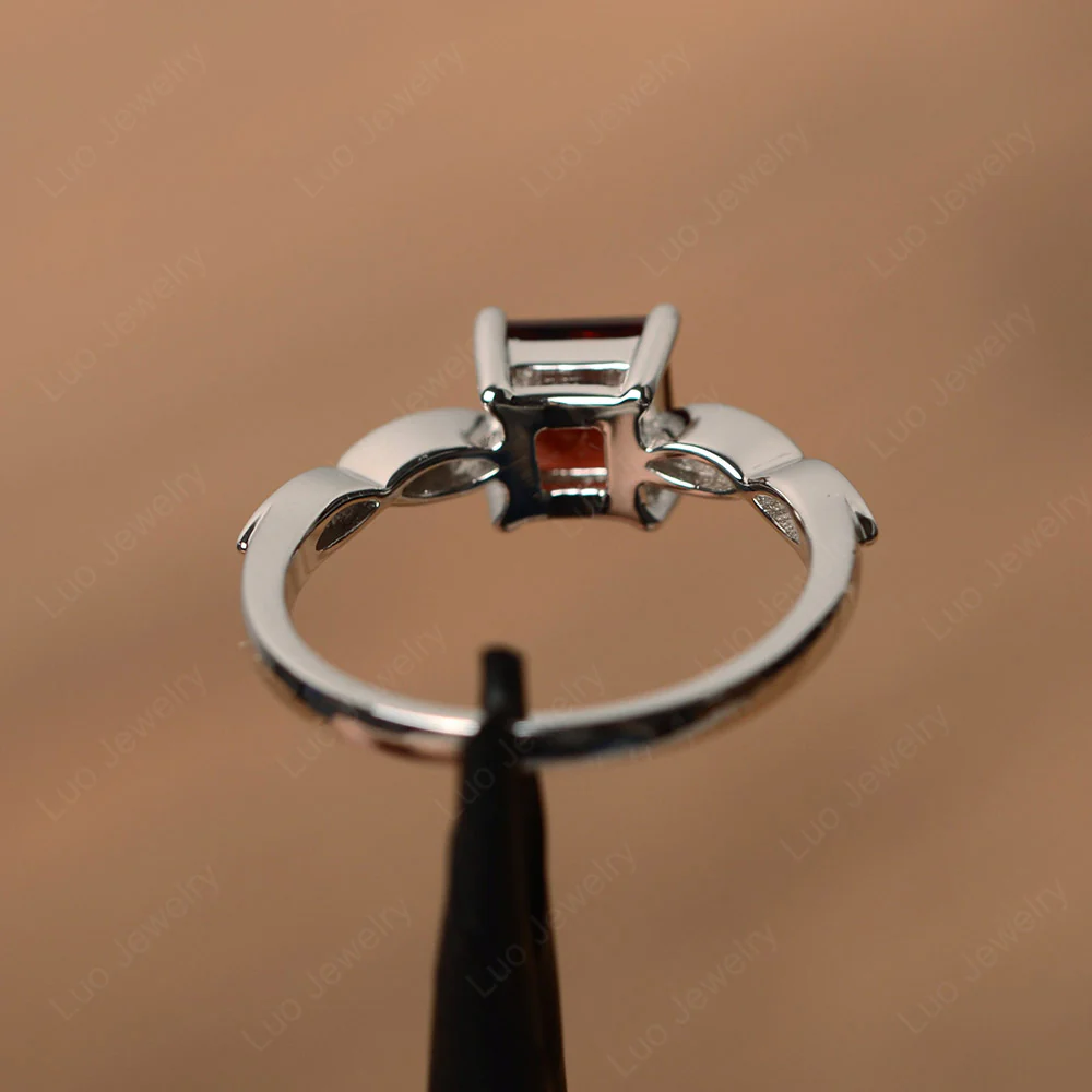 Princess Cut Garnet Ring - Image 3