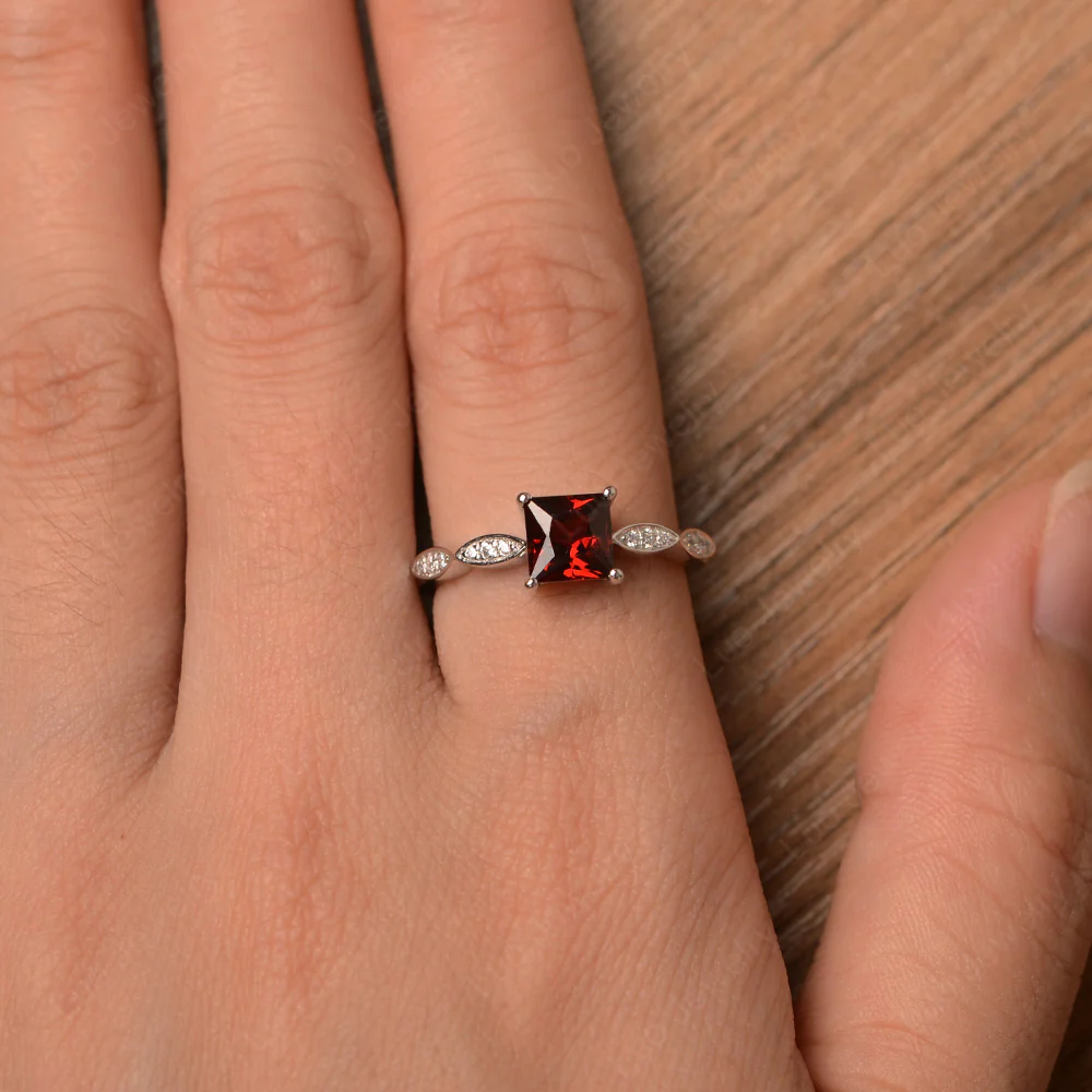 Princess Cut Garnet Ring - Image 4