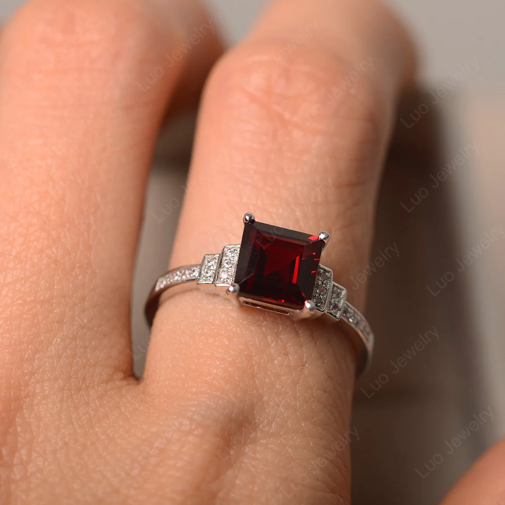 Garnet Elegant Engagement Ring - Image 4
