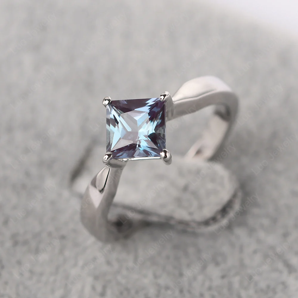 Princess Cut Kite Set Alexandrite Solitaire Ring - Image 3