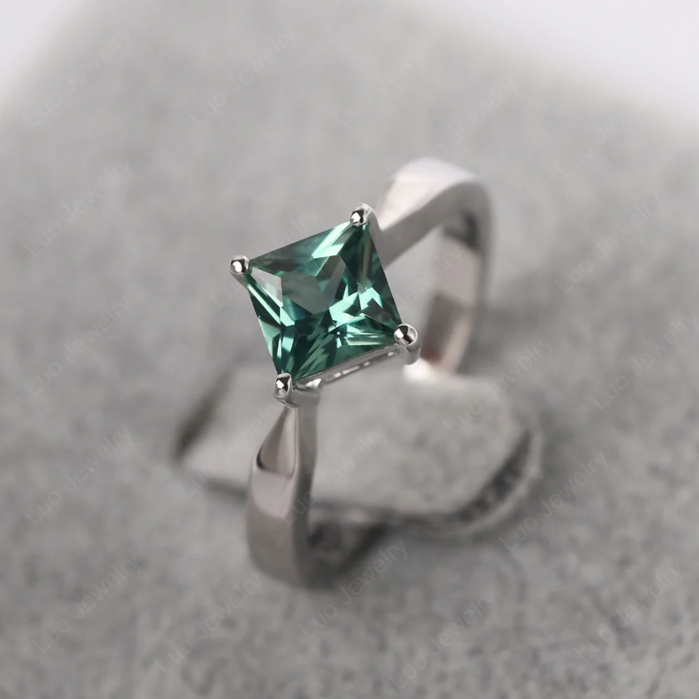 Princess Cut Kite Set Green Sapphire Solitaire Ring - Image 3