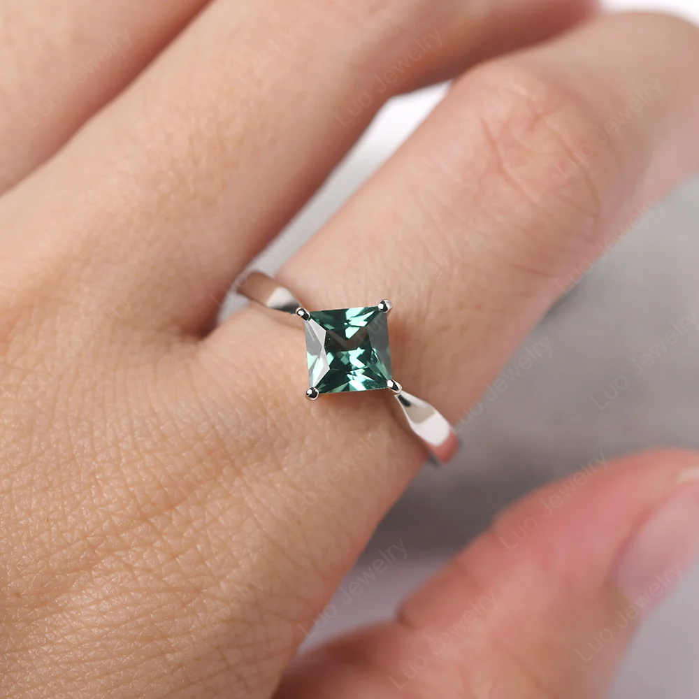 Princess Cut Kite Set Green Sapphire Solitaire Ring - Image 6